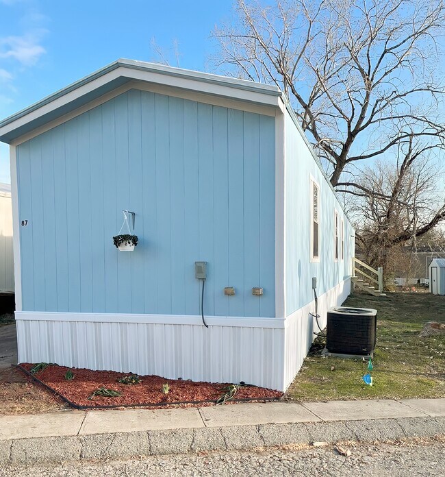 Photo - 110 N Michigan St