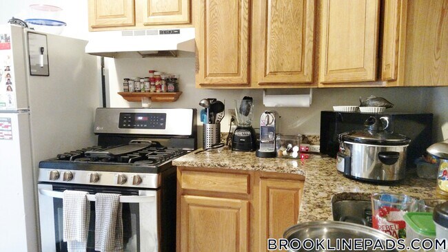 Photo - 127 Brook St Unit 1