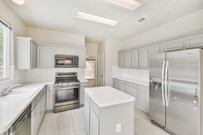 Photo - 10239 Sable Trail Ln