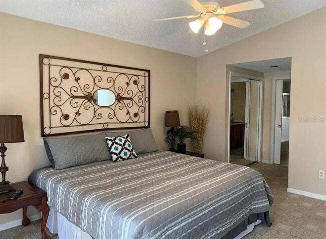 Photo - 2916 Dickens Cir