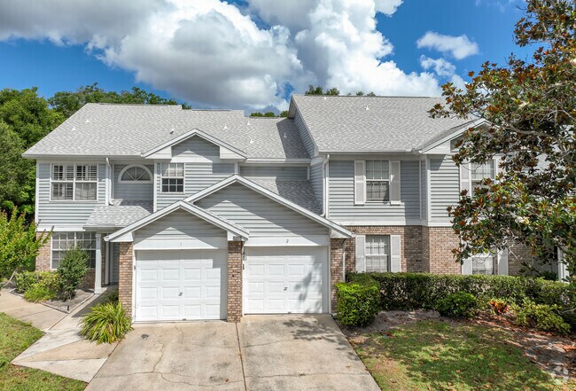 Photo - Coach Homes At Dover Village