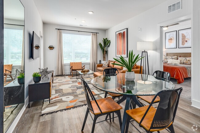 2 BR, 2 BR - 1,126SF
