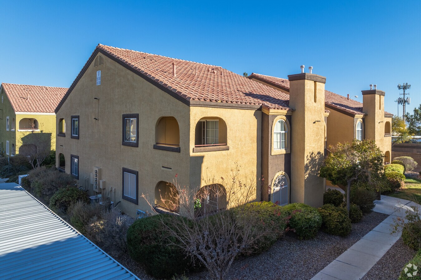 Imagen alternativa - Rain Tree West