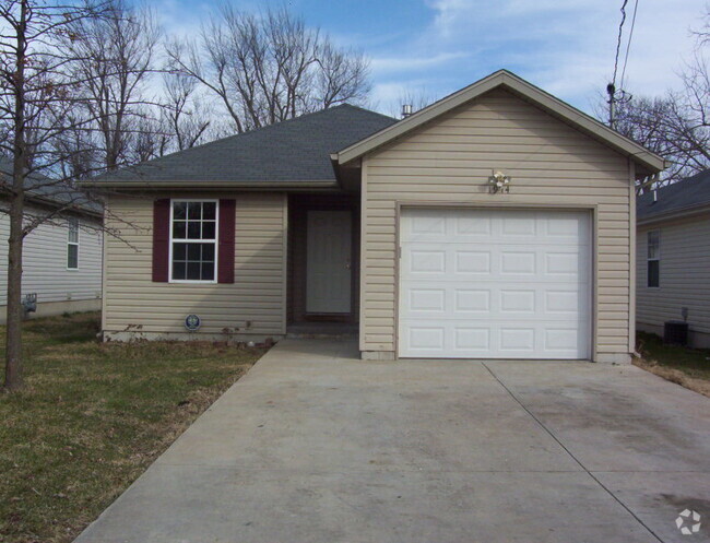 Building Photo - Coming Available Soon!! Rental