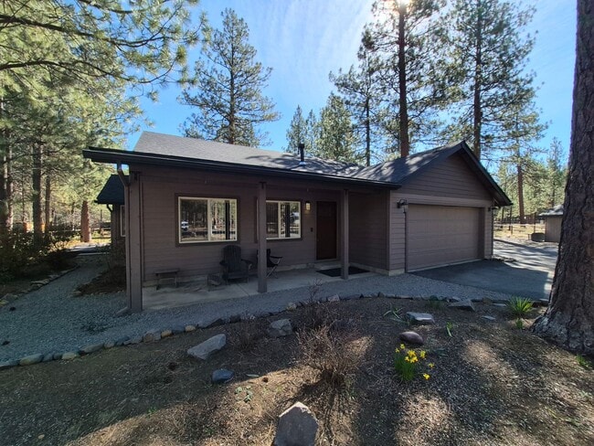 Photo - 3BR/2BA Retreat in Tollgate development - Sisters