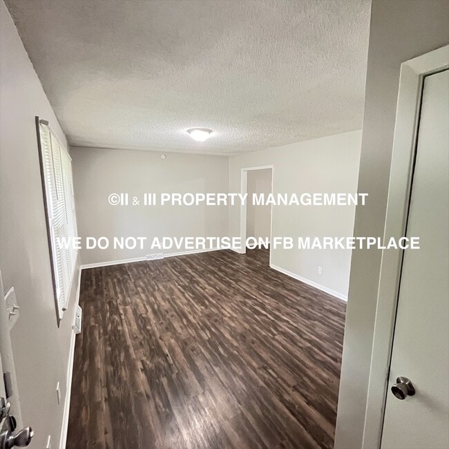 Photo - 110 S Annie St