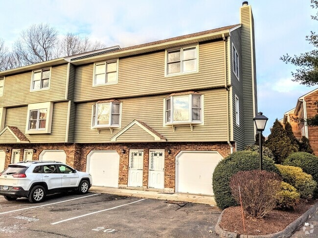 Building Photo - 680 N Colony Rd Unit APT 20