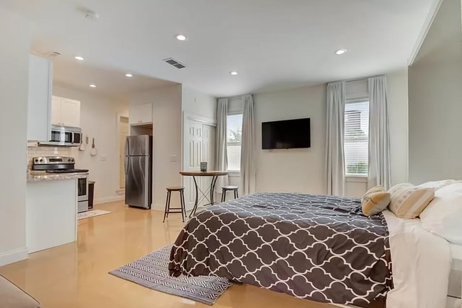 Photo - 947 N Ormewood Park Dr SE