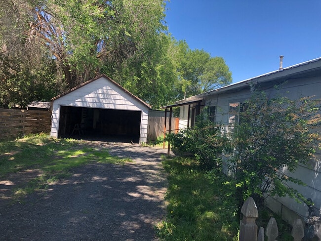 Photo - 1506 Ivory St