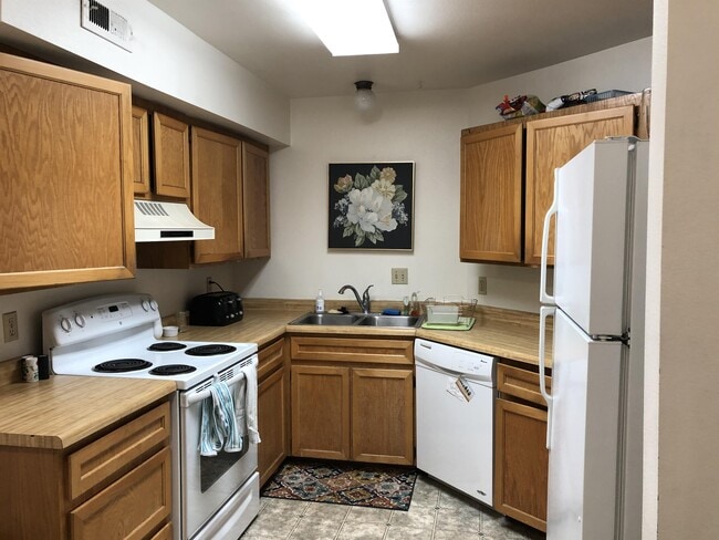 Photo - 659 E 700 N Townhome