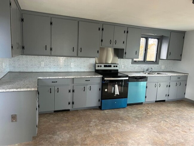 Photo - 878 1st NH Turnpike