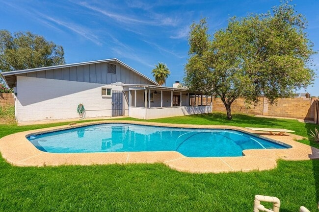 Photo - 5739 W Monte Vista Rd