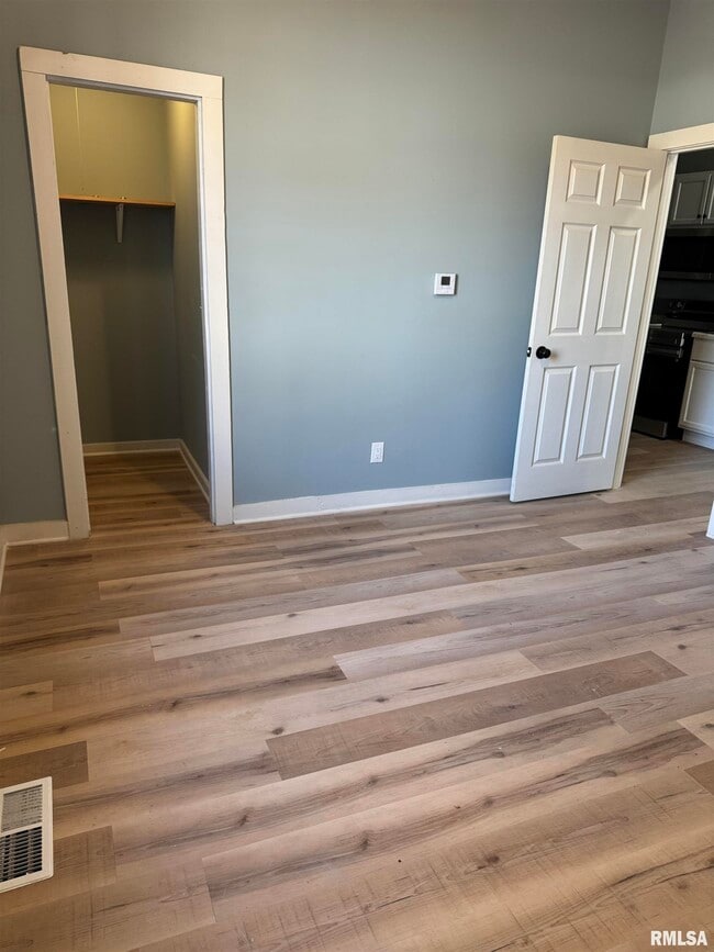 Photo - 627 N Division St Casa Adosada