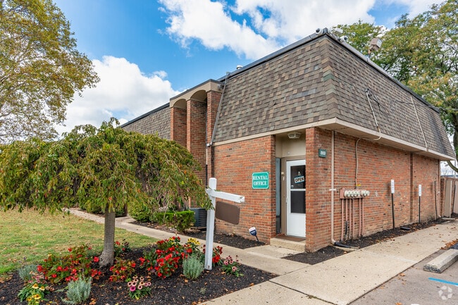 East Townhomes and Apartments