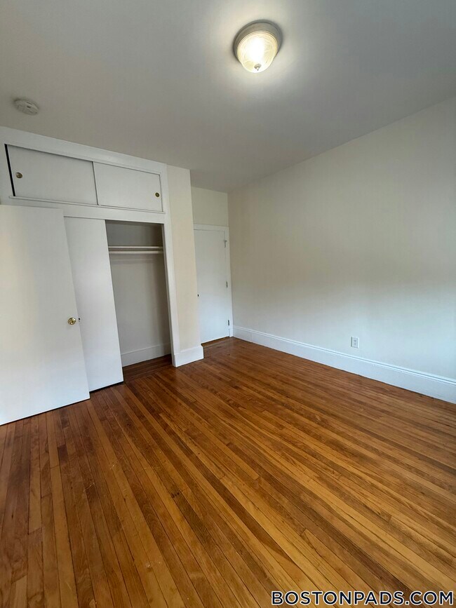 Photo - 1539 Beacon St Unit 16
