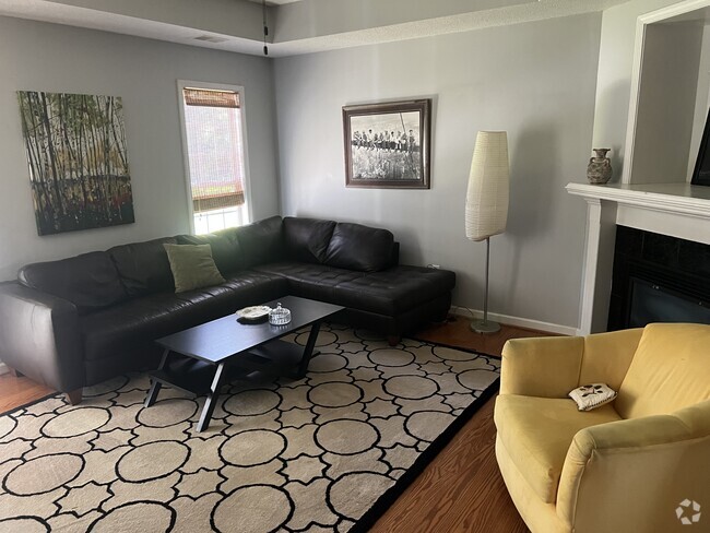Building Photo - 819 Woodberry Rd Rental