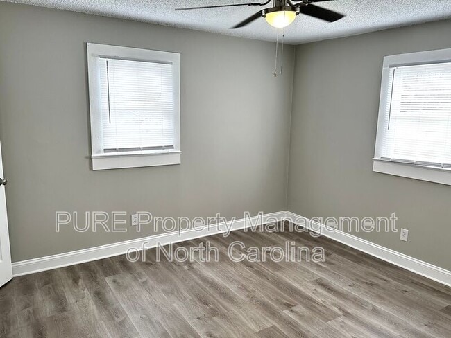 Photo - 208 S Lexington Dr