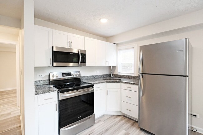 Photo - Student-Friendly! Off-Grounds UVA Apartment With Ting Fiber Internet Unidad Rock Creek RD 616 #A