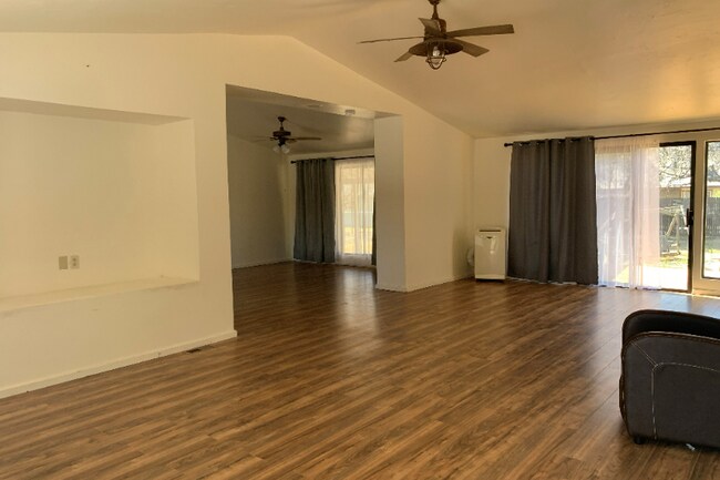 680 Ocotillo Cir