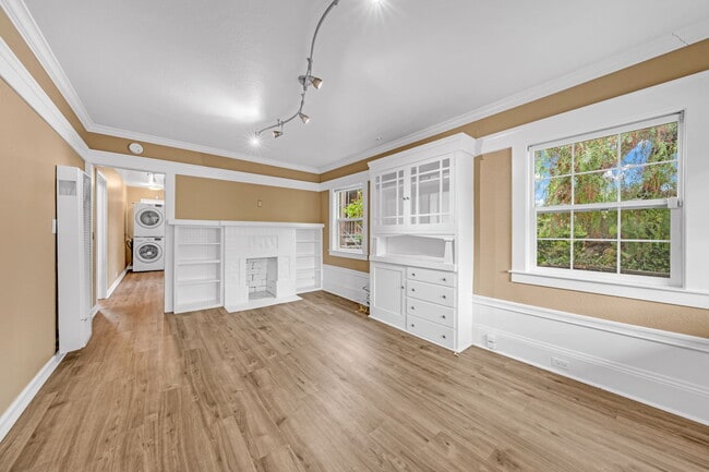 Photo - 3521 Suter St