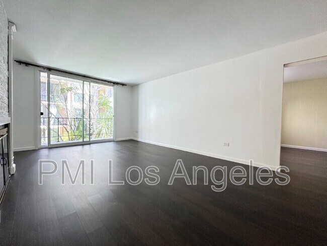 Photo - 421 La Fayette Park Pl Unidad Apt 313