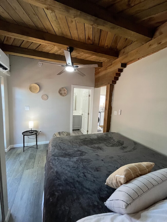 Photo - 1204 Sawmill Rd NW