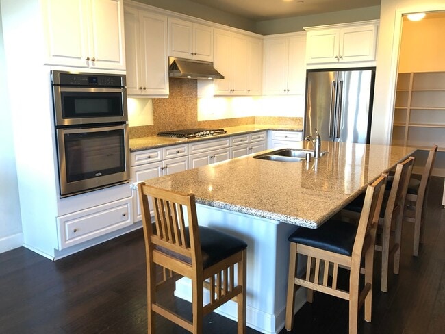 Photo - Stunning 4-Bedroom Home in the Desirable G...