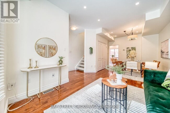 Photo - 228 Shuter St