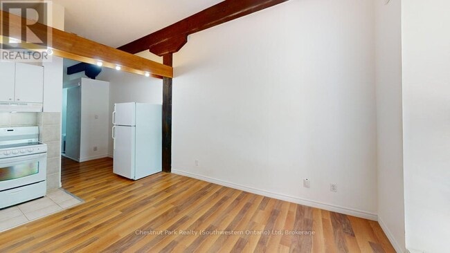 Photo - 97 Farquhar St