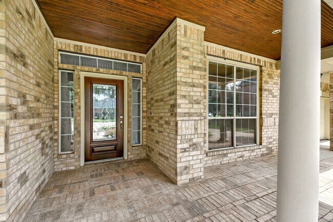 1030 Bayou Vista Ct