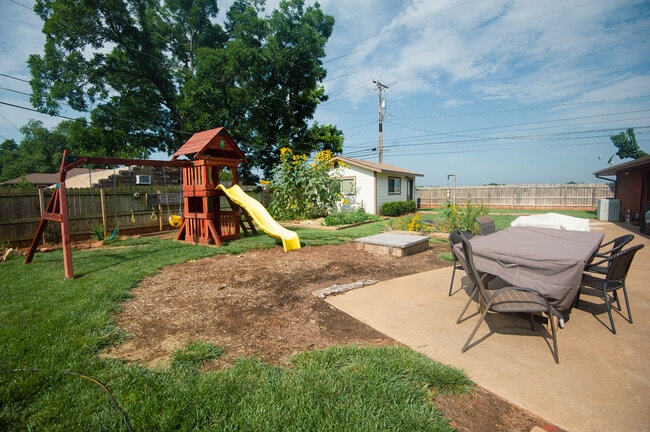 Photo - 2223 W 4th Ave