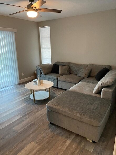 Photo - 7014 Glenview Dr