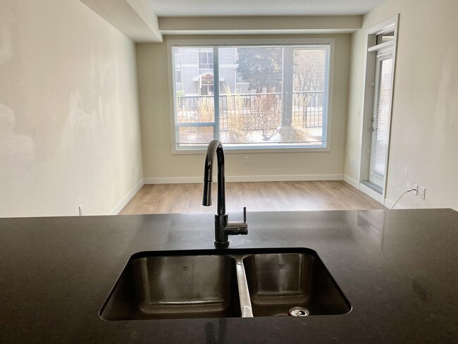Photo - 9907-9991 91 Ave NW