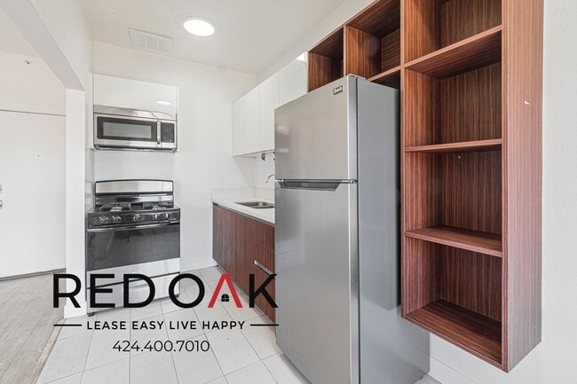 Photo - 932 Irolo St Unit 205