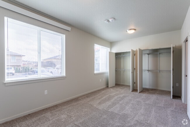 1BR, 1BA - 862 SF - Quatama Woods