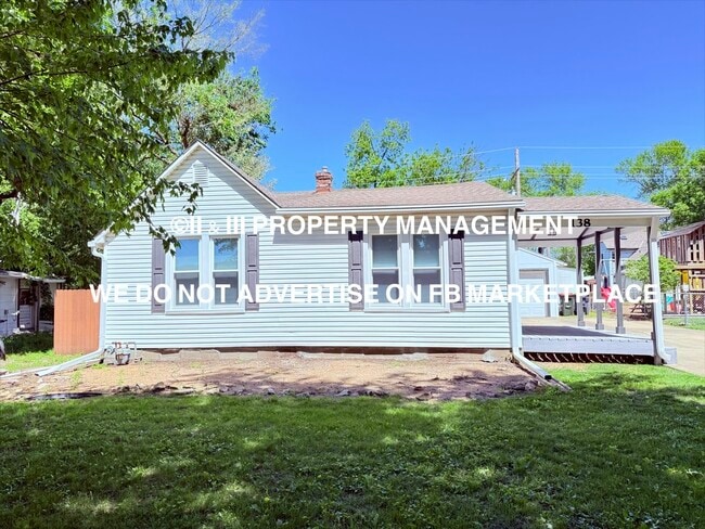 Photo - 138 W Warren St