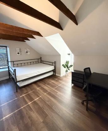 Photo - 1025 W Turner St