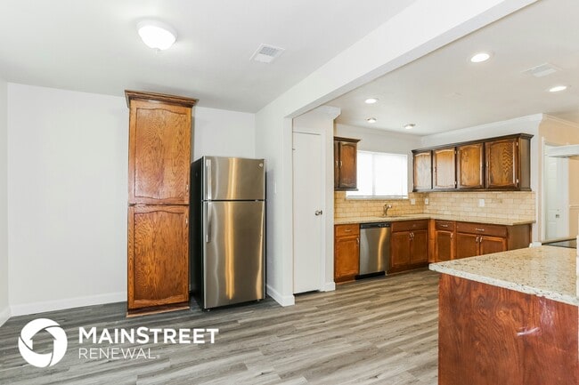 Photo - 2401 Cypress Dr