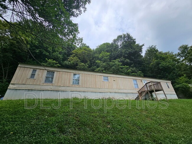 Photo - 120 E Dumplin Valley Rd
