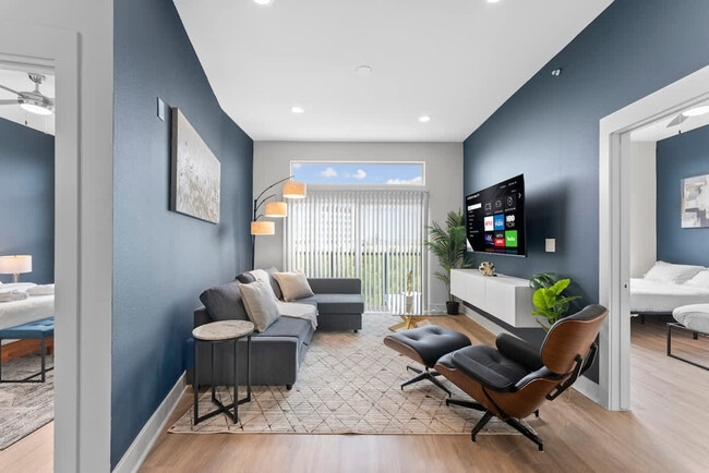 Building Photo - 310 N Malcolm X Blvd Rental