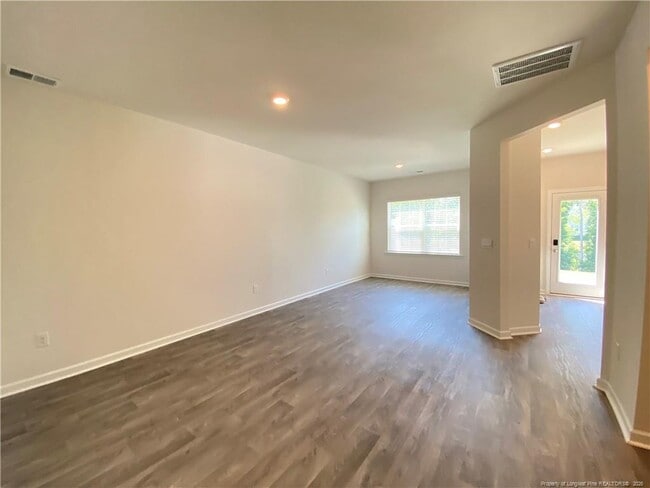 Photo - 112 Starlight St
