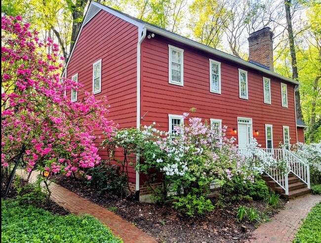 Building Photo - New renovation with River access in Midlothian