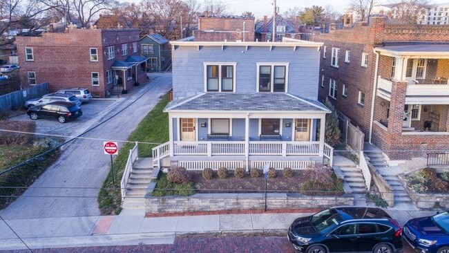 Photo - 122 Wilber Ave Townhome