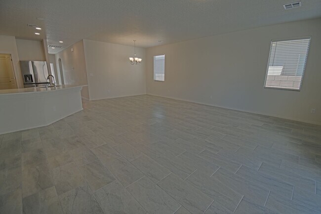 2590 Camino Plata Loop NE