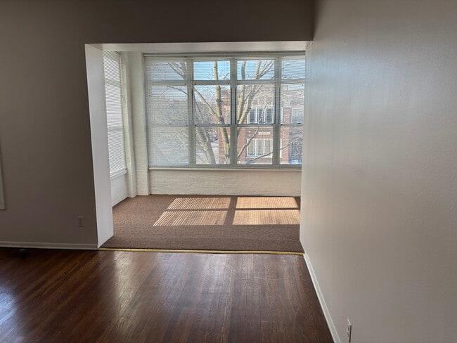 Photo - 5141 S Ellis Ave Unit 2