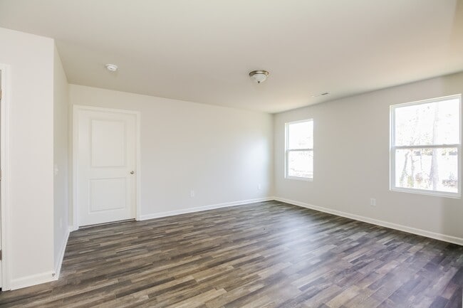 Photo - 2183 Bayside St SW