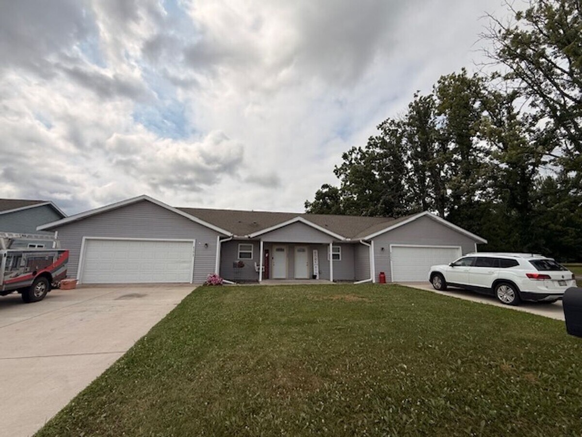 3 Bedroom Duplex - 3 Bedroom Duplex