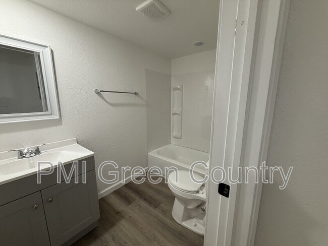 Photo - 2432 E Pine St Unidad #B