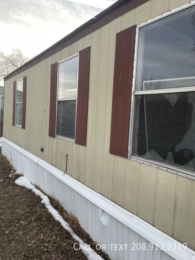 Building Photo - 122 US-20