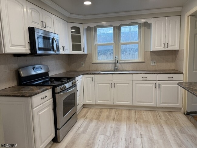 Photo - 271 Fuller Terrace